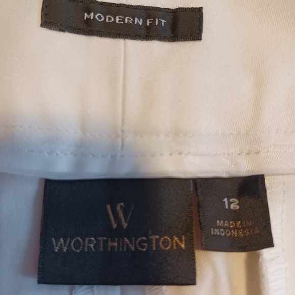 Women's Worthington White Dress Bermuda Shorts. Modern Fit. - Picture 3 of 9